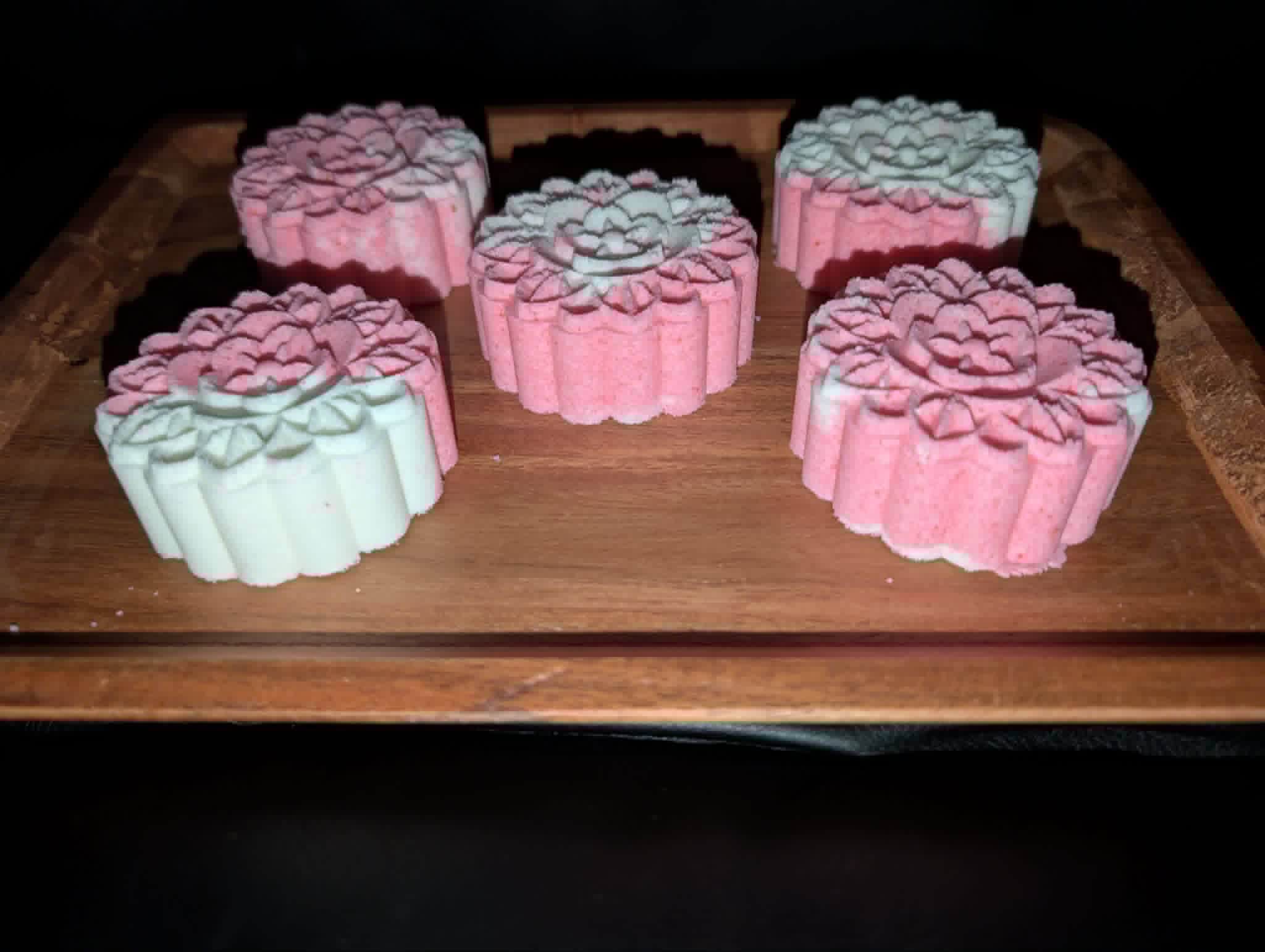 Strawberries & Cream Bath Bomb